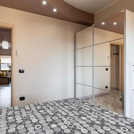 Guesthost - Live Vibe By Stesicoro Metro